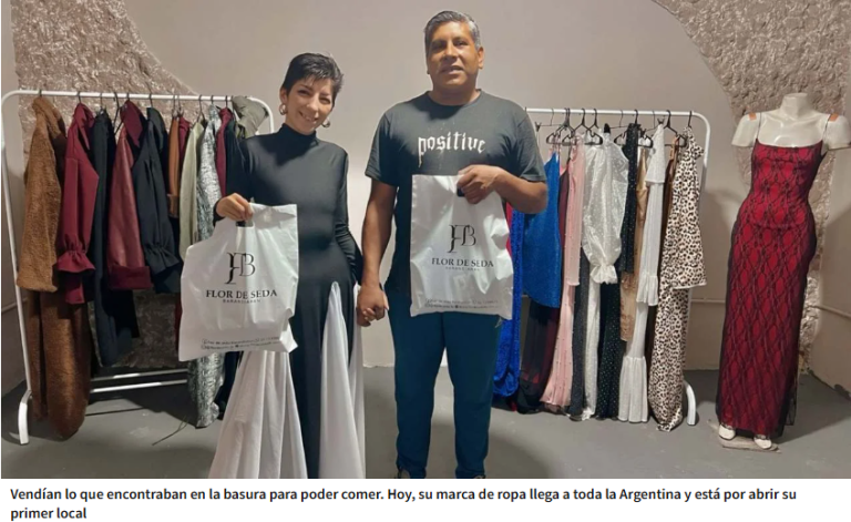 Lee más sobre el artículo Vivían de lo que encontraban en la basura: hoy tienen una marca de ropa y le venden a todo el país